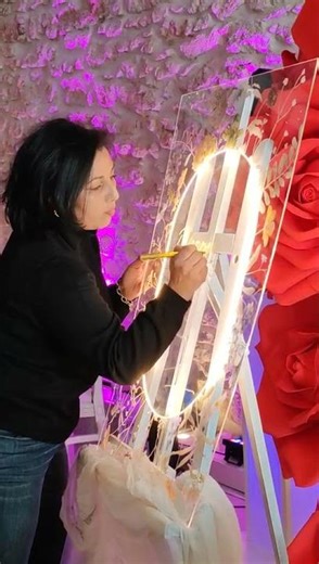 LED welcome sign which can be handwritten and erasable