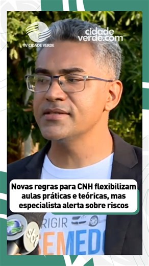 Uma nova resolução do Conselho Nacional de Trânsito (Contran) reduz a carga horária mínima obrigatória das aulas práticas de direção de 20 para apenas 2 horas, tornando o instrutor responsável por avaliar se o candidato precisa de mais treinamento. As mudanças, que devem ser publicadas no Diário Oficial da União ainda nesta terça-feira (9), também disponibilizam o conteúdo teórico gratuitamente via aplicativo e site do Ministério dos Transportes, conforme explicou Ricardo Borges, o presidente da