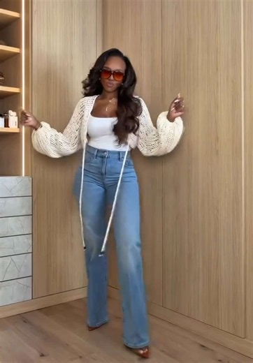 Fall outfits, made easy. 🍂 Link in my bio!! These are the kinds of looks you can throw on without overthinking — good denim, easy layers, simple tops, and just enough texture or color to make the outfit feel finished. https://liketk.it/6obQ8 fall outfits women, easy fall outfits, casual fall outfits, everyday outfit ideas, autumn outfits #fallfashion #casualstyle
