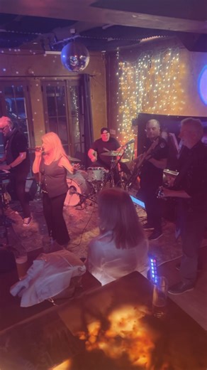 Pub rock pop covers. VIVID Cover Band I just wanna dance music 😍 | The Dogs Bar