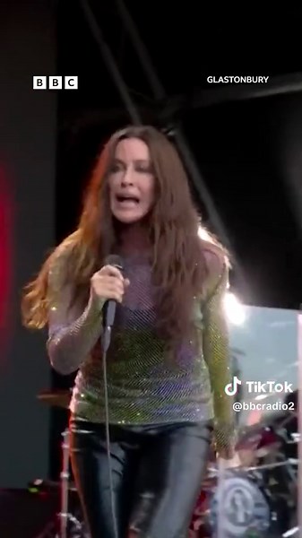 The 1975's Stunning Performance at Glastonbury Festival