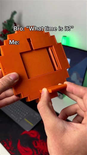 Send this to a Minecraft lover 💚🥹 this changed my room✨ #minecraft #minecraftnostalgia #clock