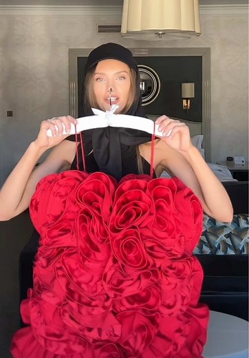 Najlepsze stylizacje z kolekcji H&M Magda Butrym