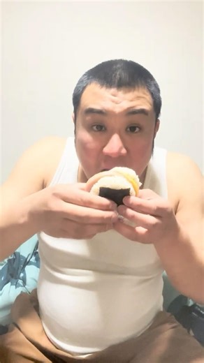 セブンイレブン 具だくさんおむすびポークたまご #大食い #お得グルメ #飯テロ #グルメ好き #food #新商品 #コンビニ #おにぎり#ポークたまご