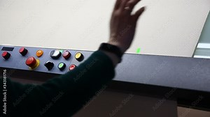 Machine for visual quality control of fabric before using it in the production of clothing