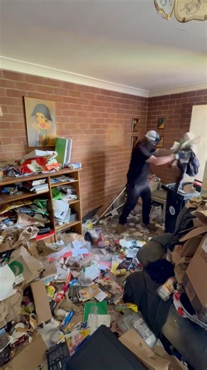 The worst house I have entered #cleaning #hoarding #mentalhealth | Nathans Lawns and Gardens
