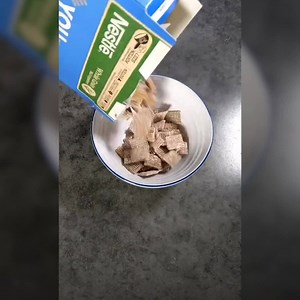 Have you tried cereal with cream cheese? 😳 For more food and recipes, check out ITK: https://bit.ly/2KJXLCd | In The Know