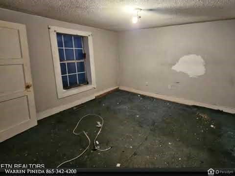 Wallace Real Estate - 2400 Center Ave