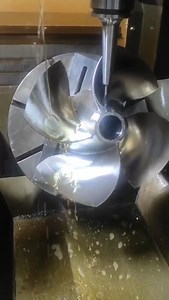 4.9K views · 92 reactions | Minimizes tool deflection through optimized angular tool loading distribution. #CNC #CNCmachine #machinetool #machinist #5AxisCNC #CNCPrecision #rtcp #CNCProgramming #metalfabrication #automation #SYNECNC #CHINA #milling #industrial40 | SYNE Machines | Facebook