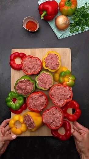 Einfach Tasty | Gefüllte Paprikaschoten 🫑 🥘