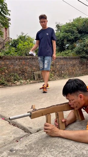 Kỹ năng bắn súng của anh ấy thật tuyệt vời 👏💯