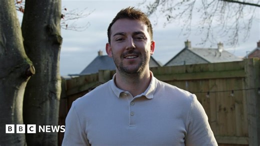 Onshore wind: 'I've saved £200 because of my local turbine'