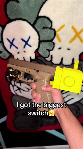 Who got a bigger one?🤣 #switch #airsoft #toygun #funny #foryoupage | switch