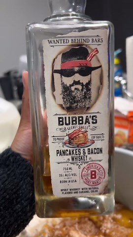 Replying to @🌻 Cornbread Recipe . Ingredients: * 1 1/2 cup yellow cornmeal (self rising) * 1 1/2 cup all purpose flour * 1/2 cup sugar * 1/2 stick salted butter (melted * 1 cup milk * 2 eggs * 1 tablespoon honey * 2 capfuls Bubbas maple whiskey (optional) * Cinnamon (optional) Instructions: * Mix ingredients into large bowl * Grease pan with a little melted butter or oil * Bake in oven on 375 for 25 minutes or until a toothpick comes out clean * Brush with more melted butter and honey * Put bac