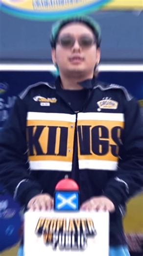 49K views · 441 reactions | Pro player vs publik? Siapa yang menang nih #teamrrq #vivarrq #mobilelegends #mlbb | Team RRQ | Facebook