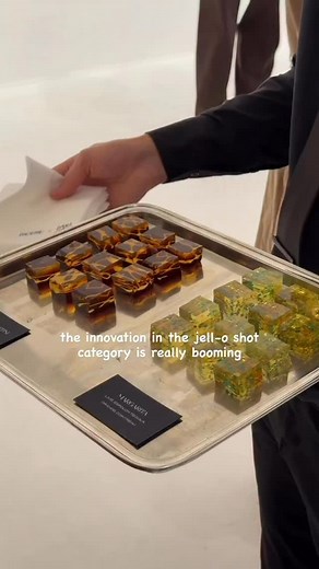 9.8K views | We just found our new cocktail hour obsession! These aren’t your typical frat party Jell-O shots — they’re curated cocktail cubes. Sign us up! 流✨襤 : @josie_francis 流: @eatsbyallegra Event: @pagerieofficial @lanagomez | Bridal Guide Magazine | Facebook
