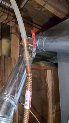 Creature Comfort Cooling on Instagram: "How did no one notice this before #hvac #hvacr #hvactechnician #hvaccontractor #hvacrepair"