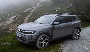 Avec le Pack Sleep, on peut désormais dormir dans son Dacia Duster, la preuve