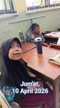 Mau Ujian Akhir dan Lulus, Perwakilan Kelas 6 Bagi-bagi Permen dan Wafer kepada Murid Kelas 4-B