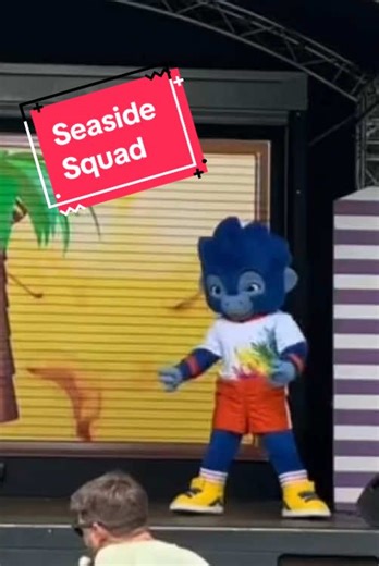 Seaside Squad: George's Fun Tree Shake Adventure