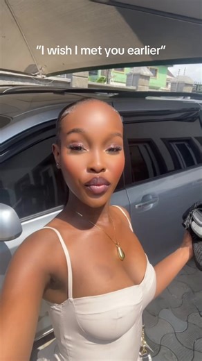 The Neck Breaker: A Trendy Comedy Moment