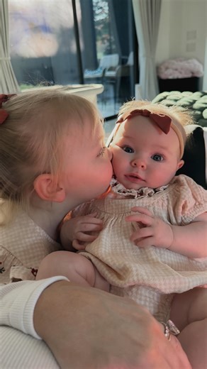 Kaylee Dudley on Instagram: "This trend! 😭 I’m not okay with how much they’ve grown… Sutton basically grew from tiny cells to this chunk! 😂"