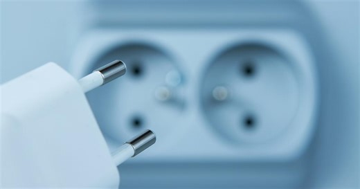 Μήνυμα ΔΕΔΔΗΕ για τη ρευματοκλοπή: Την πληρώνουμε ακριβά