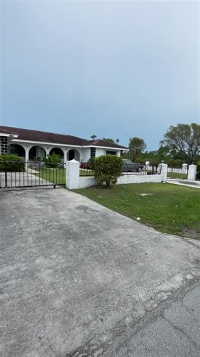 He hasn't ate in 2 days!🥺❤️ #blackguy #blackman #fyp #fypシ゚viral #fypage #viral #viralvideo #viraltiktok #pov #public #stranger #kindness #kindnessmatters #beingkind #beingfriendly #beingnice #trending #trendin #makemefamous #makemeviral #blowthisup #blowthisupforme