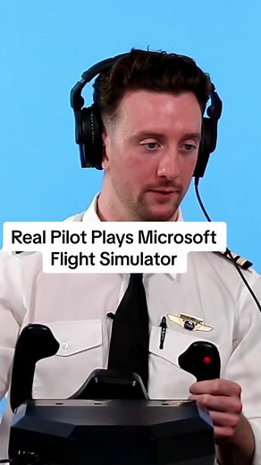 Real Pilot Plays Microsoft Flight Simulator