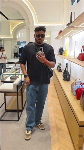 Vietnam Street (Ho chi min city) #youtubeshorts #travelblog #trendingvideo #viral