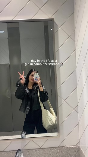 i live, eat and breathe binary trees rn 🫠 #fyp #techtok #csmajor #csmajors #computerscience #softwareengineer #womenintech #womeninstem