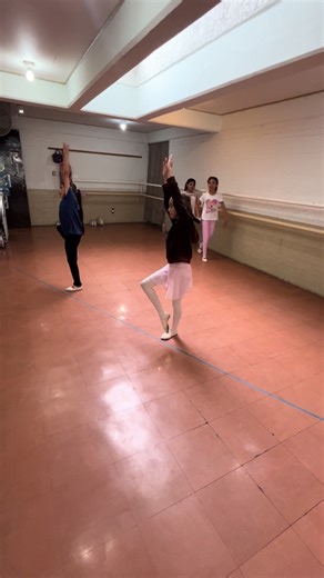 Ballet para Niñas: Práctica y Ediciones Inspiradoras