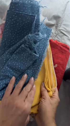 Free Motion Embroidery on a Sewing Machine on Instagram: "Testing this weird transferring method for a simple appliqué design"