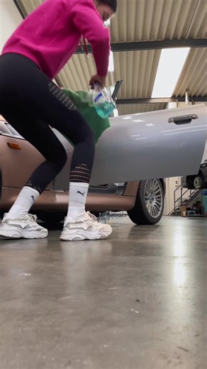 Creative Car Wrapping Ideas for BMW Z3 and Tuning Enthusiasts