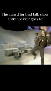 Nicolas Cage epic entrance. Even though I joke around and acknowledge Cage’s eccentric nature, I always give props to him as being one of the greatest thespians of his generation. Or any generation. I am inspired by his approach to the work, and I try to achieve the same levels of dedication in my own projects. I love him, he is truly unique and that is to be celebrated. . . #cinneman #cinnemanrecommendations #movies #film #actors #nicolascage #talkshow #acting #interview | Cinneman