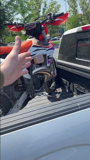 The best way to load a dirt bike in your truck bed. #dirtlife #dirtbike #ktm #honda #yamaha
