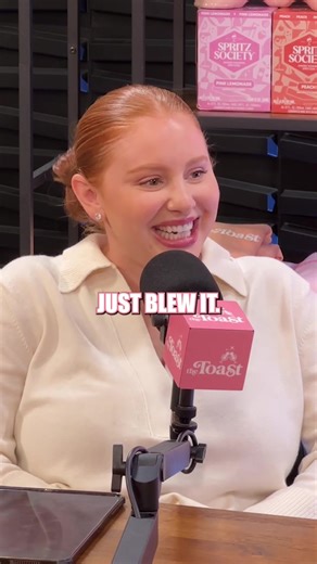 Everybody loves us 🤪 | Everyone Loves Me