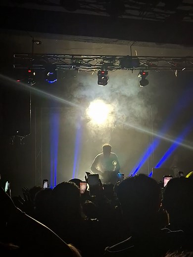 Vanished Crystal Castles — Puro Vanished Edit (sped up)