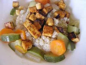 Couscous de quinoa au tofu