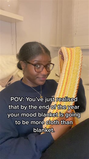 The math really isn’t doing what it needs to do 😬 #knitting #knittok #knittingtiktok #handmade #mathsucks #crafttok