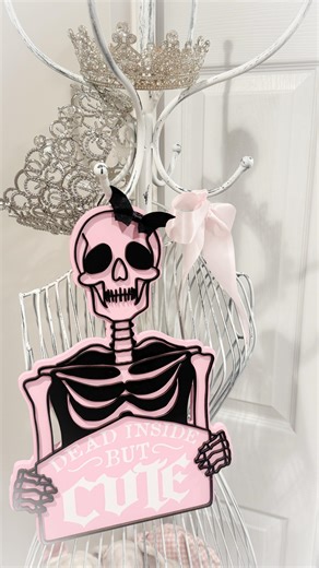 gabi ♡ on Instagram: "𓂃 creepy & cute costume idea: girly ghostface 🖤👻 had to bring back this costume this year,, more to come!! 🎃 hint for the next costume: 🐭🩰 ୨୧ - - - ✧˖°*॰ॱ 🏷 #girlblog #girlbloggeraesthetic #girlblogger #pinkfeed #girlyaesthetic #girlyfashion #academiaaesthetic #pinkfashion #aestheticfeed #moodboard #pinterestfashion #wonyoungism #outfitinspiration #coquettefashion #coquetteaesthetic #coquette #beautyessentials #dollette #balletcore #dolletteaesthetic #ghostface #cost