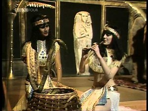 Video: Legs & Co - Egyptian Reggae @ Top Of The Pops 8/1/1977