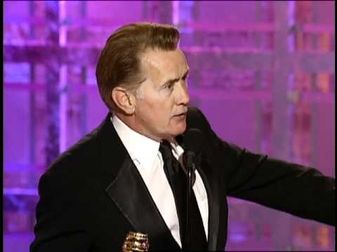 Martin Sheen Wins Best Actor TV Series Drama - Golden Globes 2001