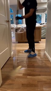 The chemistry behind Bona Traffic HD is designed to give you a strong, smooth finish without fighting the application. Controlled flow, reliable open time, and consistent film build allow the finish to relax and level before it sets. The result is cleaner transitions between passes and a finished floor that looks intentional from start to cure. 📍 Work by @phhardwoodkc 👉 Learn more at the link in the comments | Bona US Professional