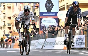 Milan - San Remo : Incroyable Pogacar qui remporte au sprint sa première Classicissima… Revivez la course avec nous