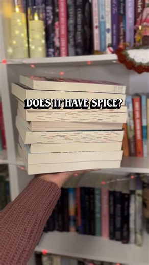 Merry Christmas Eve! 💗🎄 I am clutching the no spice Christmas reads. I am not ready to let them go just yet! 💗🎄 | Reading Rosy