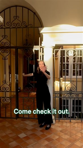 An art deco apartment with harbour views and a rock and roll history? Go on, take a peek 👀 Once home to EMI Records general manager Ken East and his wife Dolly, the three-bedder is on the market for the first time in almost 40 years. It’s time to flip the record and hit play on this apartment’s B-side tracks. | Domain