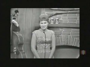 Patsy Cline - "Strange" (Live 1962)