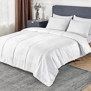Bedsure Duvet Insert Full Size - Lightweight Comforter, Quilted Cooling Duvet Insert, Down Alternative Summer Comforter with 8 Tabs, Ultra Soft, Striped, Machine Washable, Full, 82x86 inches