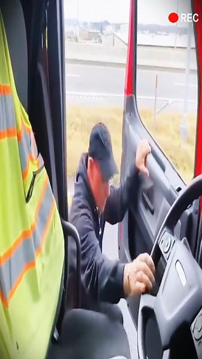 Highway Pull Over Gone Wrong — Trucker Schools Officer!!! #cops #MovieMagic #HollywoodHits #FilmFrenzy #CinephileCommunity #TVTime #BingeWatching #MovieNight #BlockbusterBliss #SilverScreen #PopcornTime #MovieMarathon #Showtime #FilmFanatic #ScreenTime #MovieBuff #TVAddict #CinemaLovers #SeriesSensation #OnScreenAdventures #moviemagicmomentsdaily | Braydon Dyer